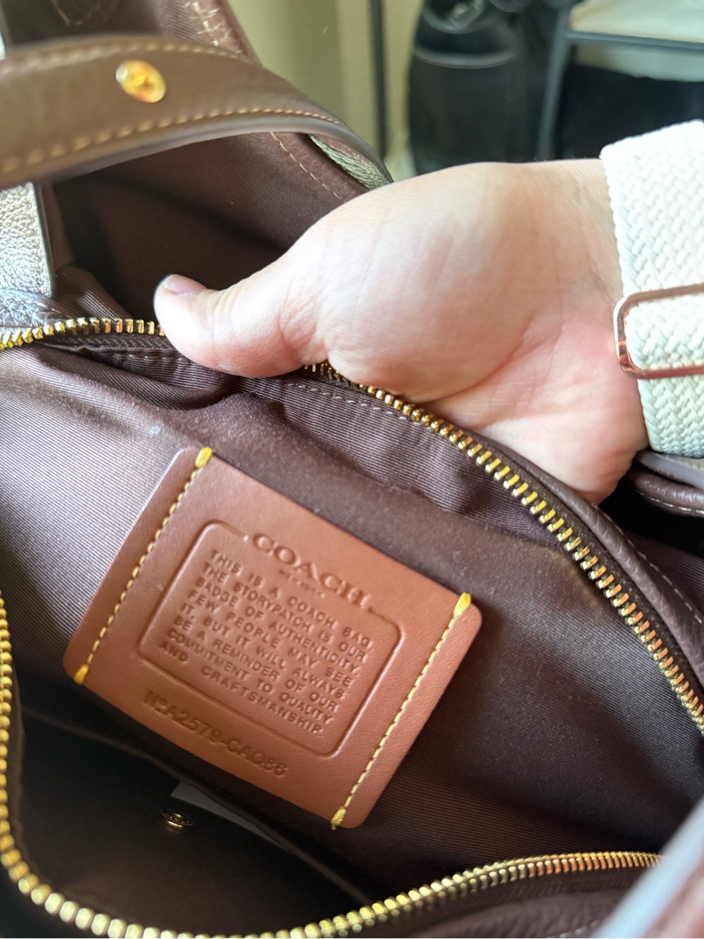Coach Erin Shoulder Bag in Maple - Picture 3 of 12